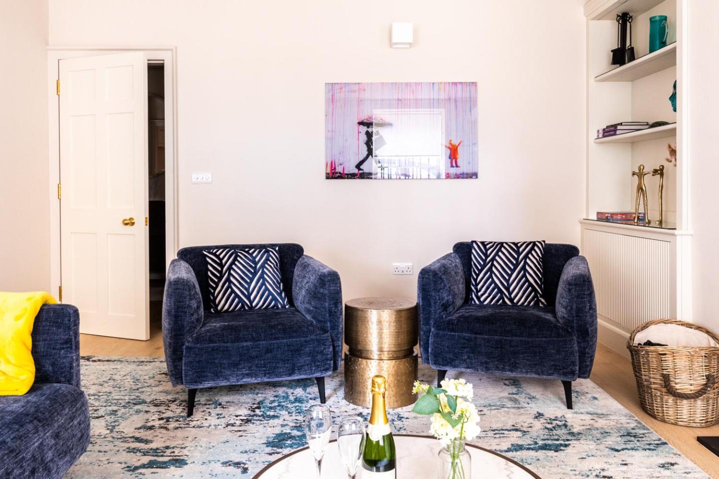Russell House Suites
