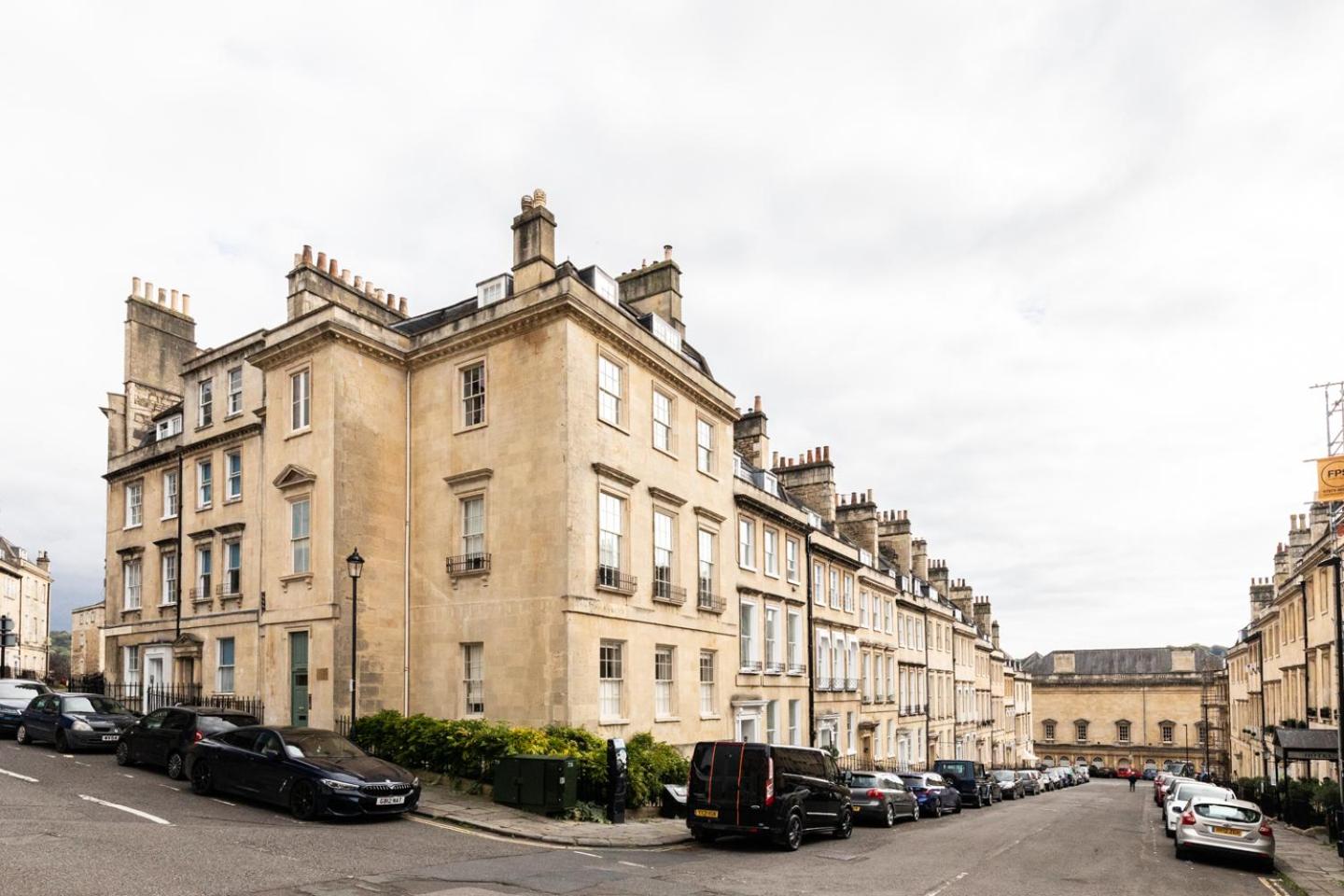 Russell House Suites