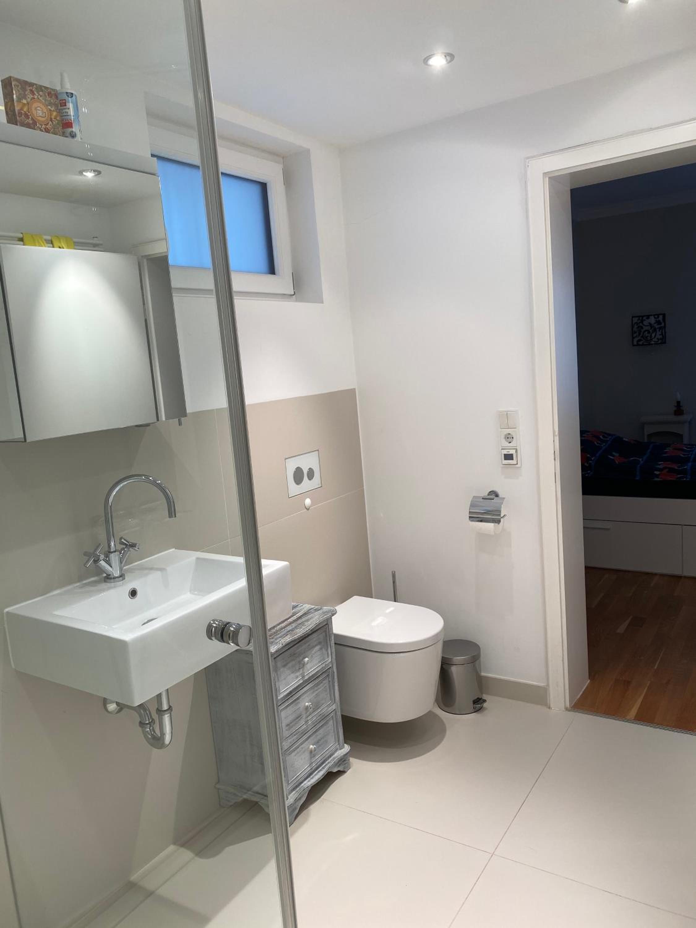 Ruhiges WG-Appartment in Einfamilienhaus