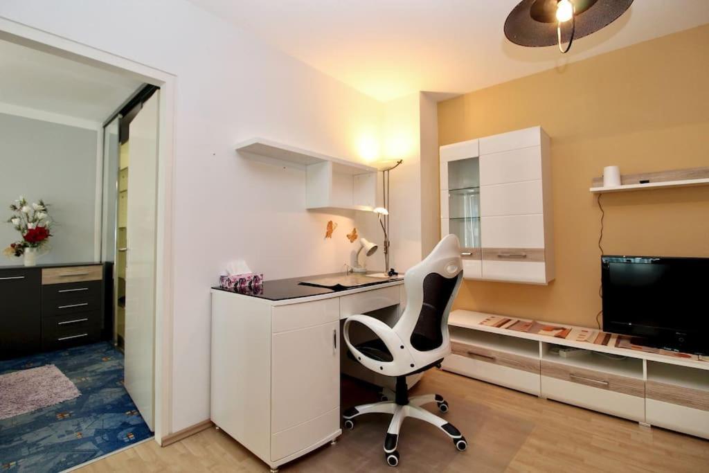 Cozy Apartment FREE parking