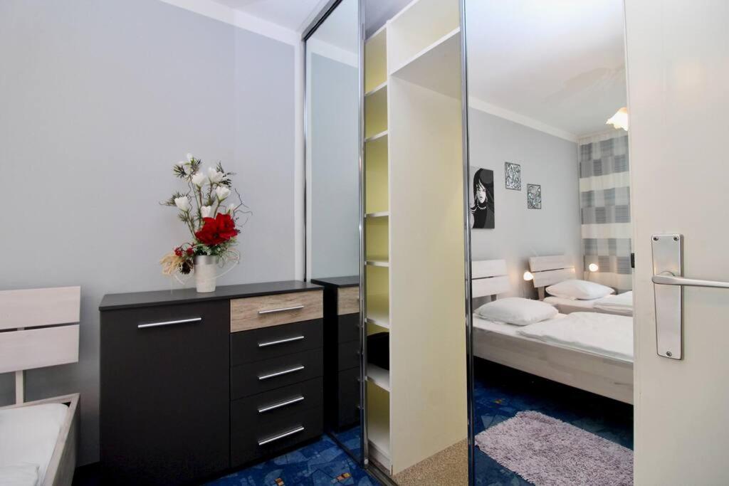 Cozy Apartment FREE parking