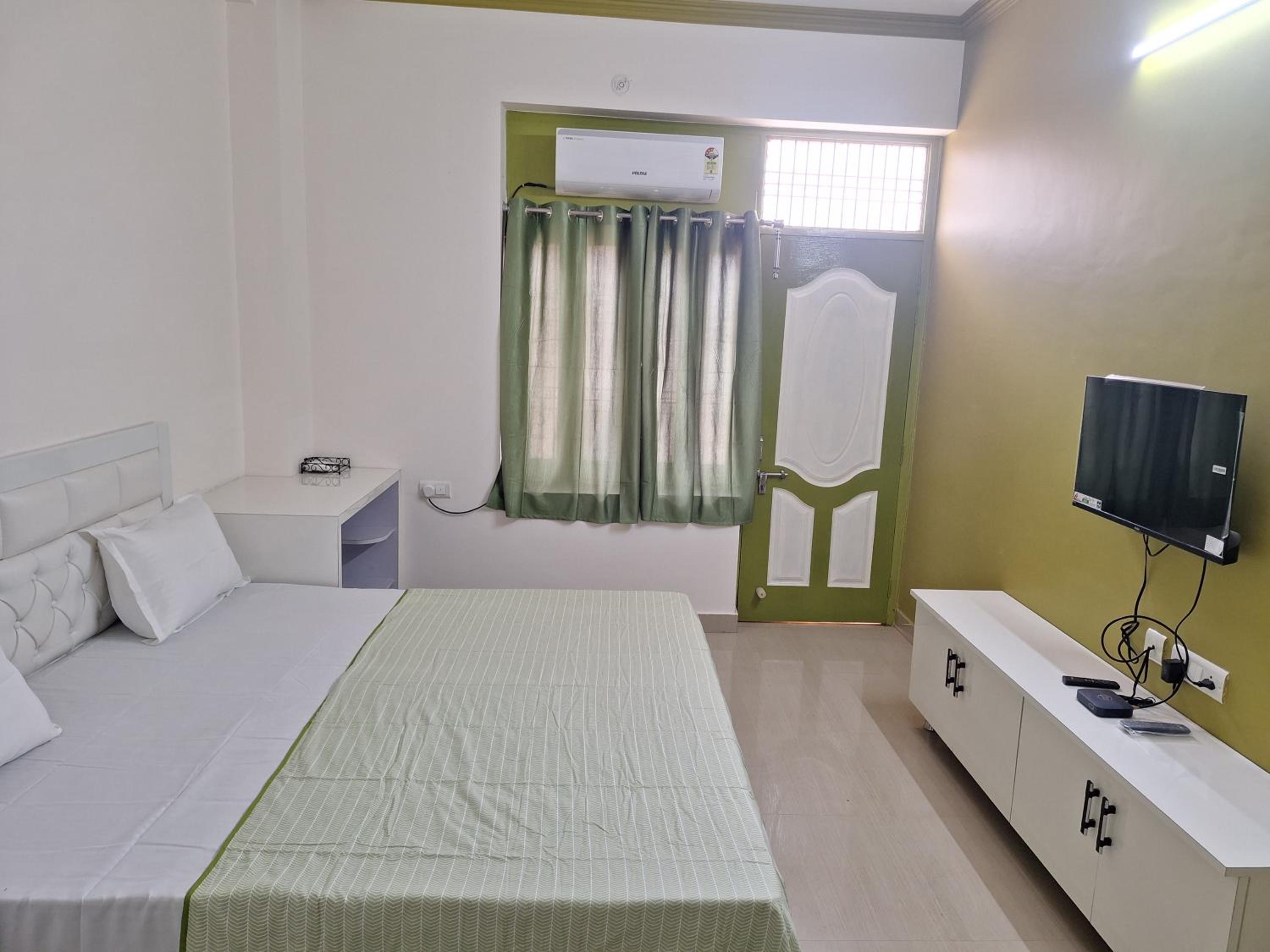 N-Square Home Stay - Feel Home! view 5