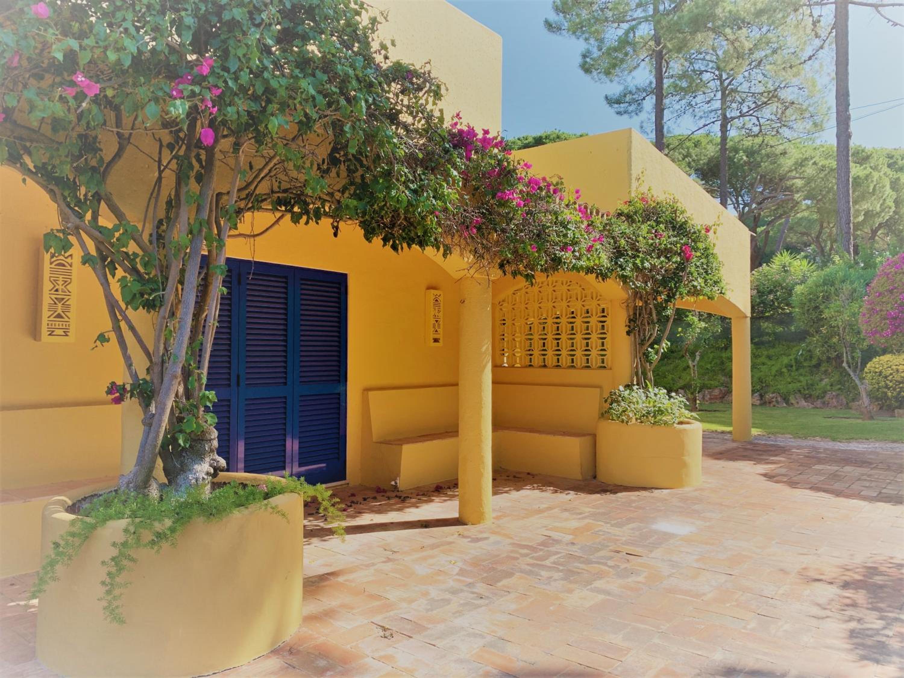 Fashion Villa in Vilamoura with Private Pool