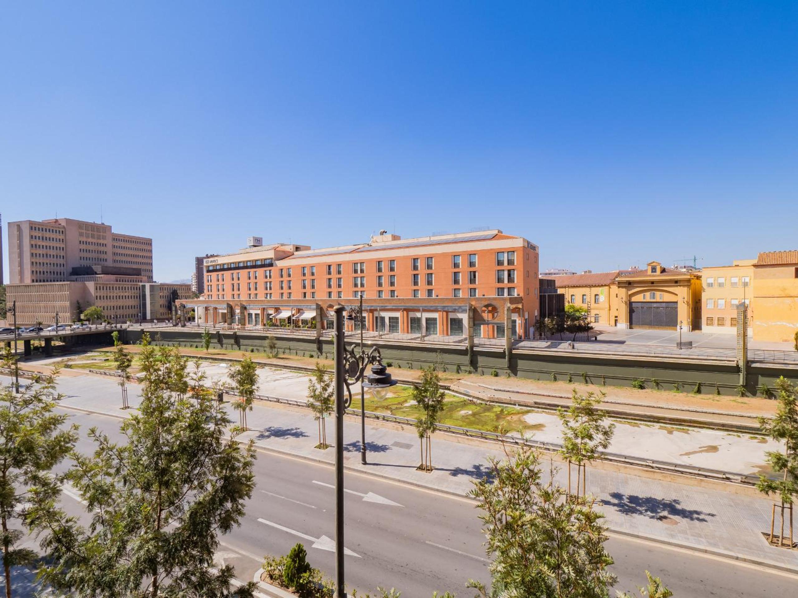 Cubo's Apartamento Atocha with Optional Parking