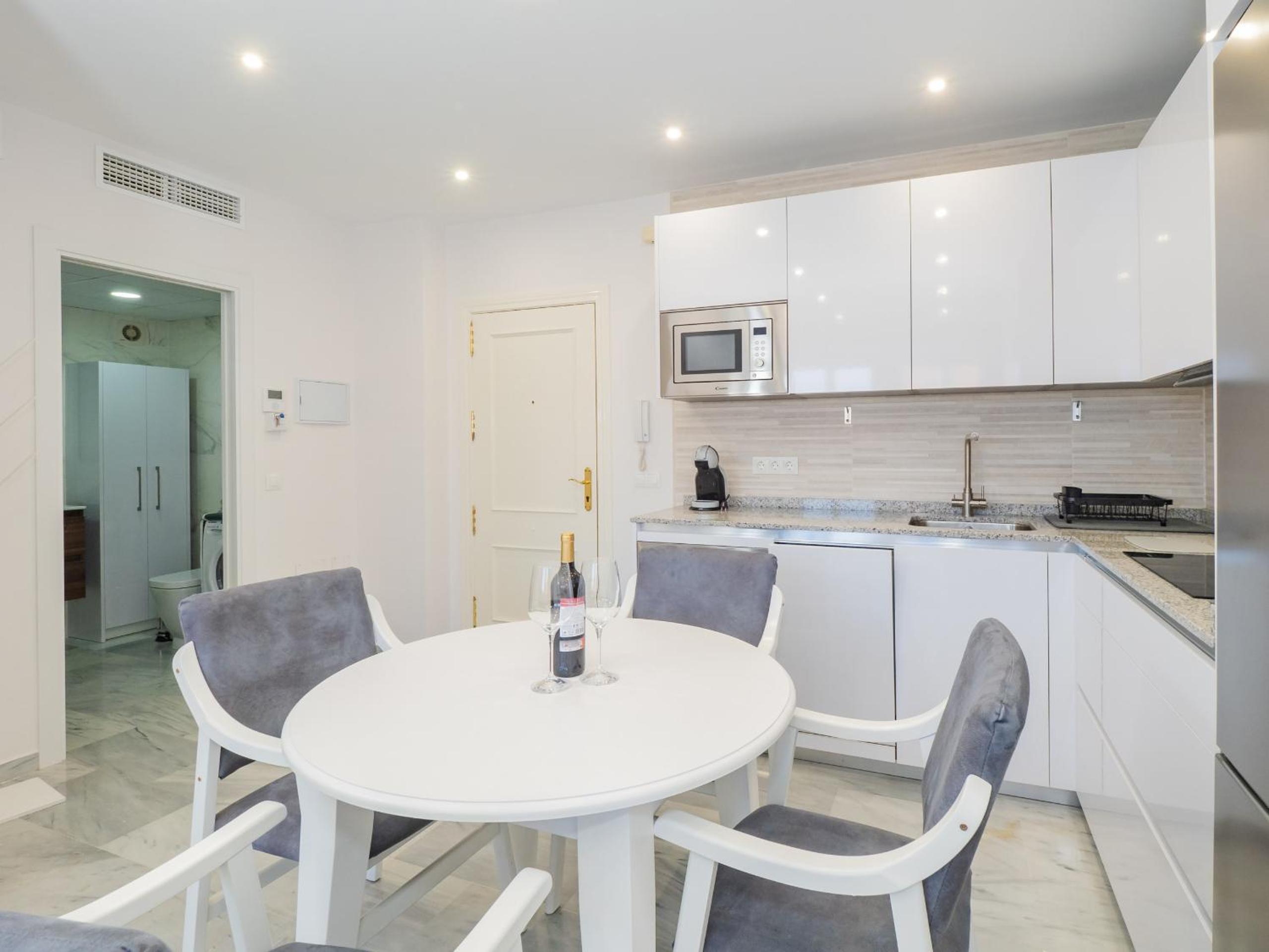 Cubo's Apartamento Atocha with Optional Parking