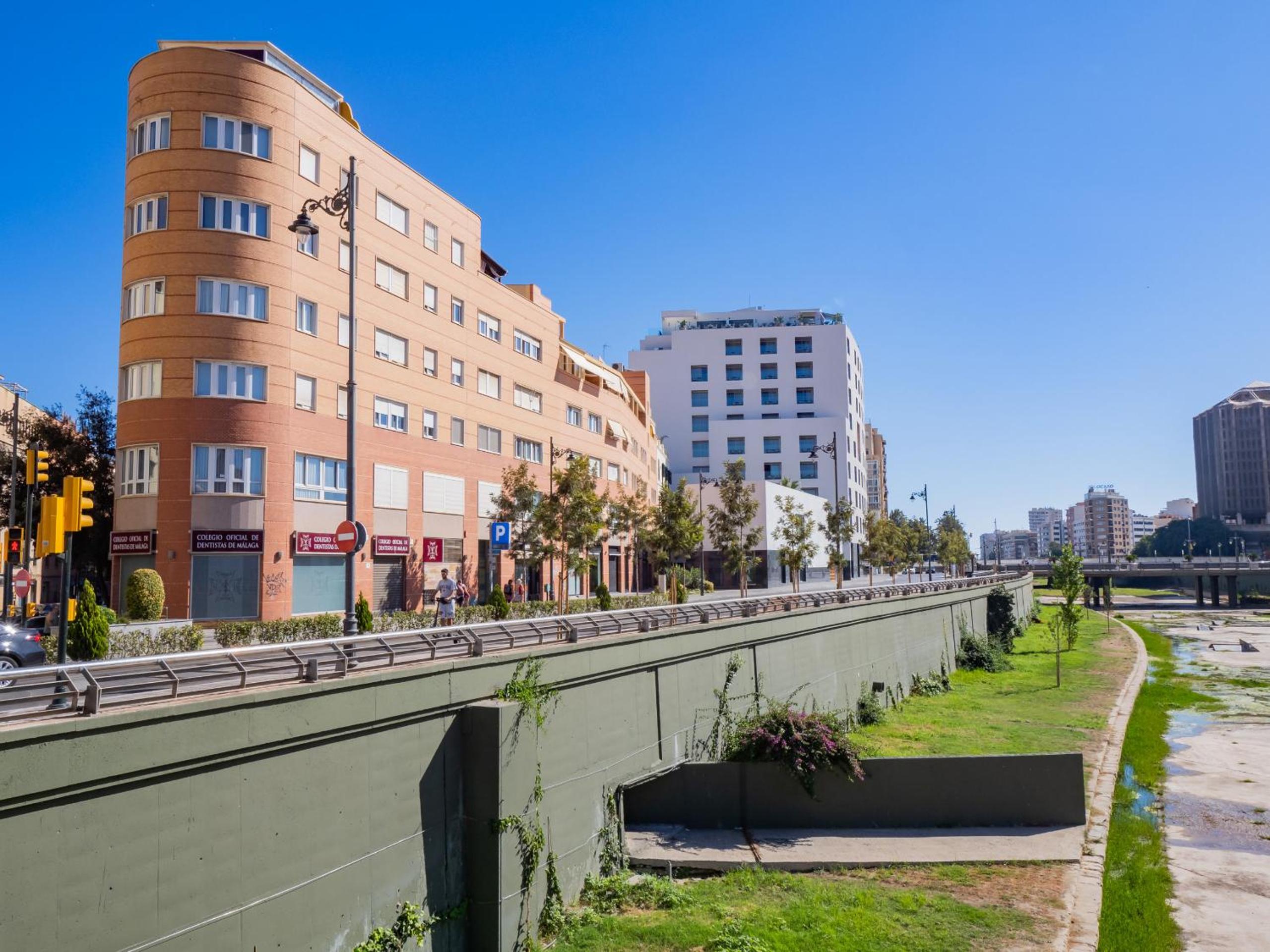 Cubo's Apartamento Atocha with Optional Parking