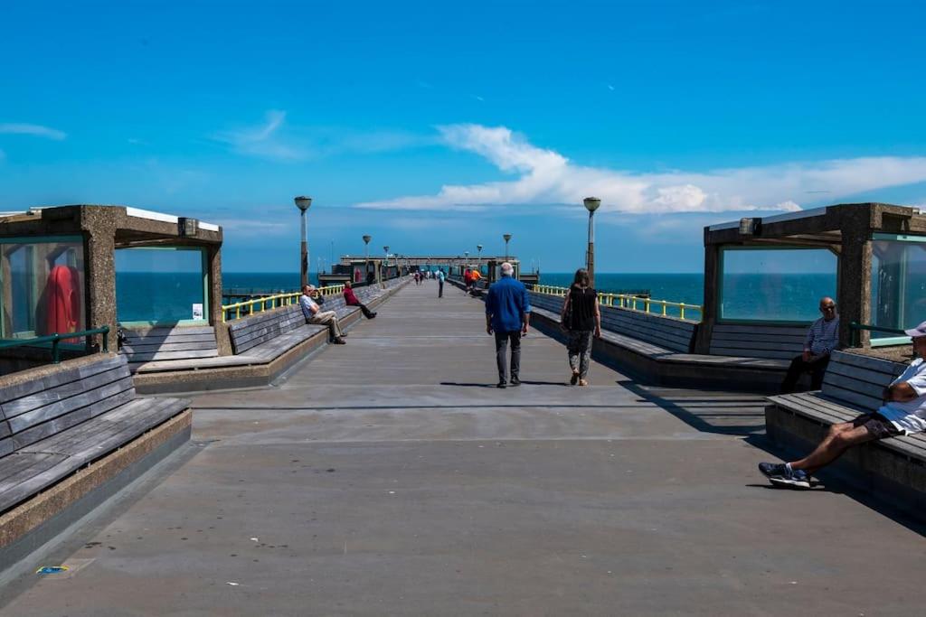 Pilots Lodge by Deal Castle with free parking