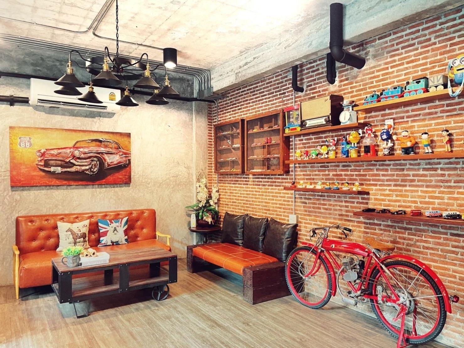 Yotaka The Hostel