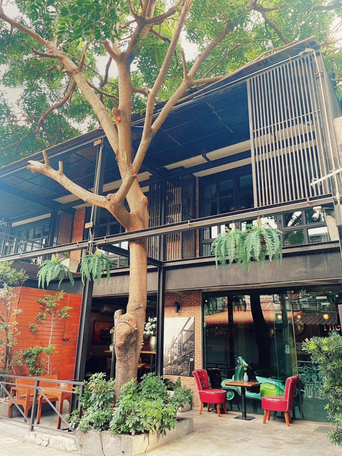 Yotaka The Hostel