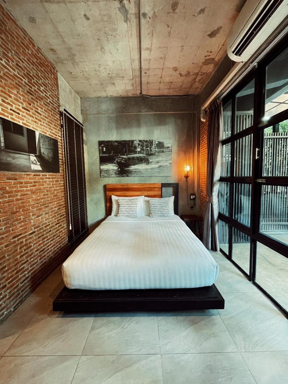 Yotaka The Hostel