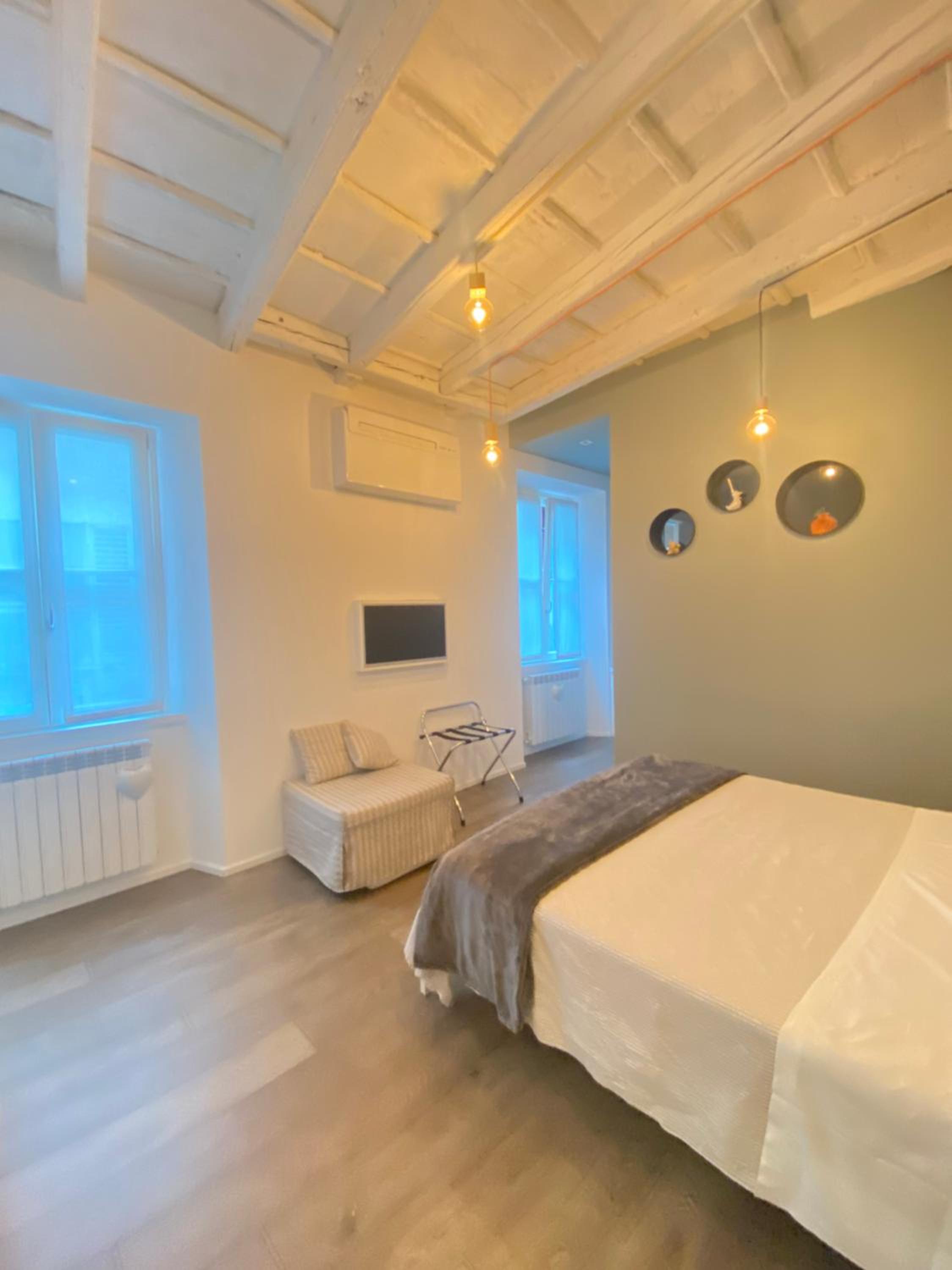 Rumi Rooms