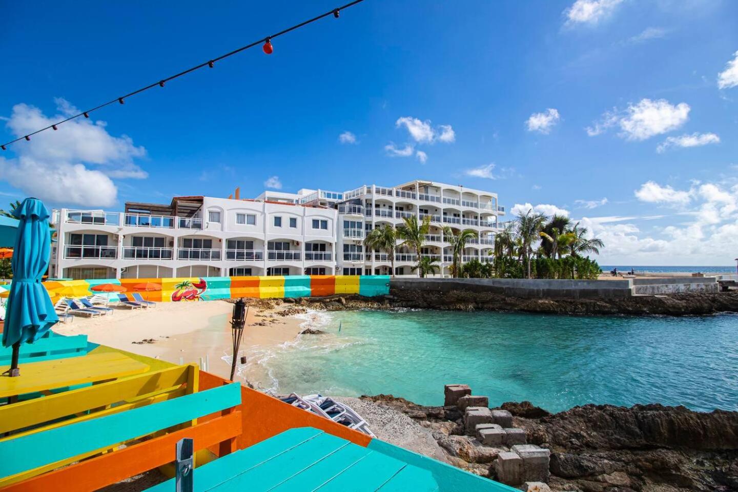Maho Beach Beautiful Garden Studio view 2