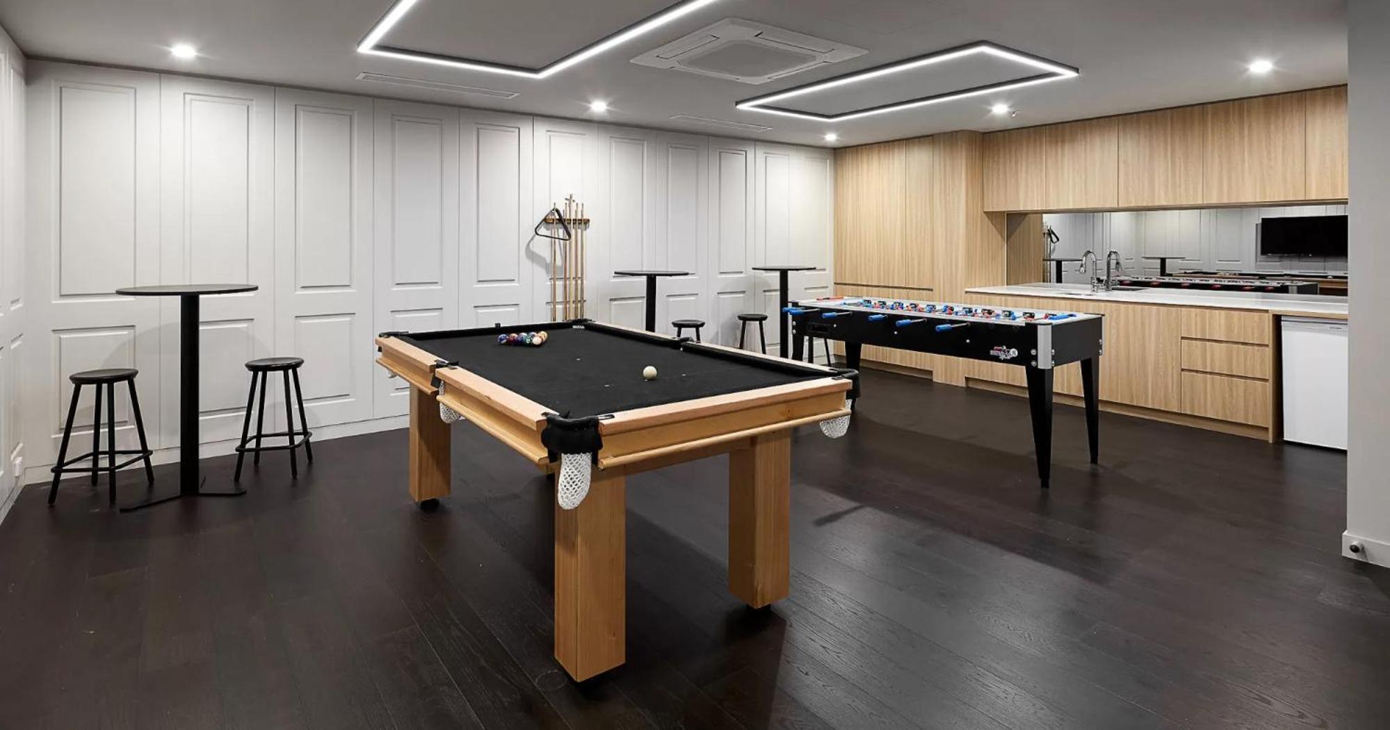 Luxury Living, Richmond