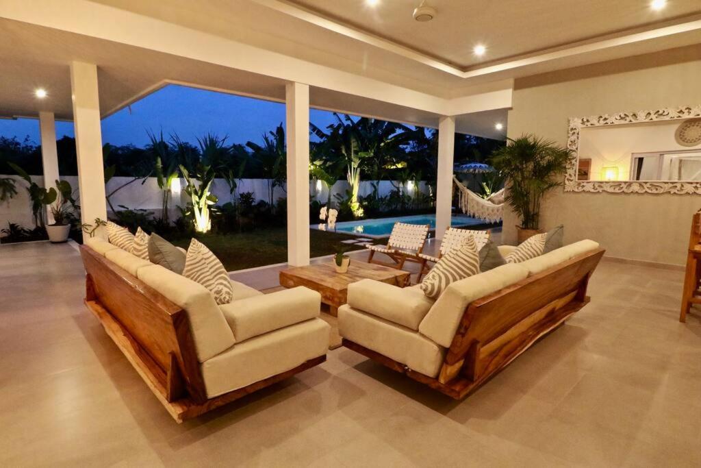 Wonderful designer villa huge garden near Samadi view 5