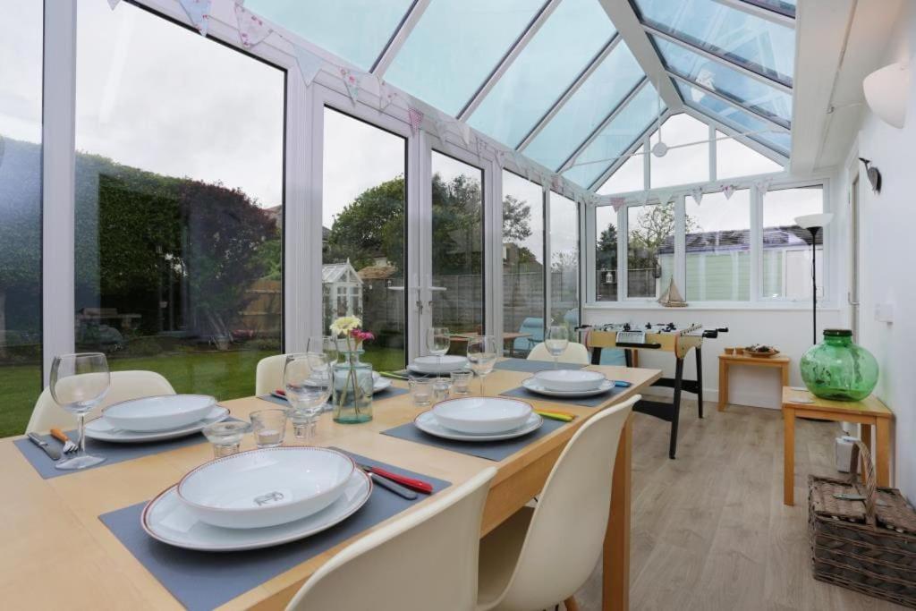 BRIARDENE AT BROADLANDS by BOURNECOAST - A Beautiful Large Family Home with a Garden and Parking in a Popular Area - HB7352 view 3