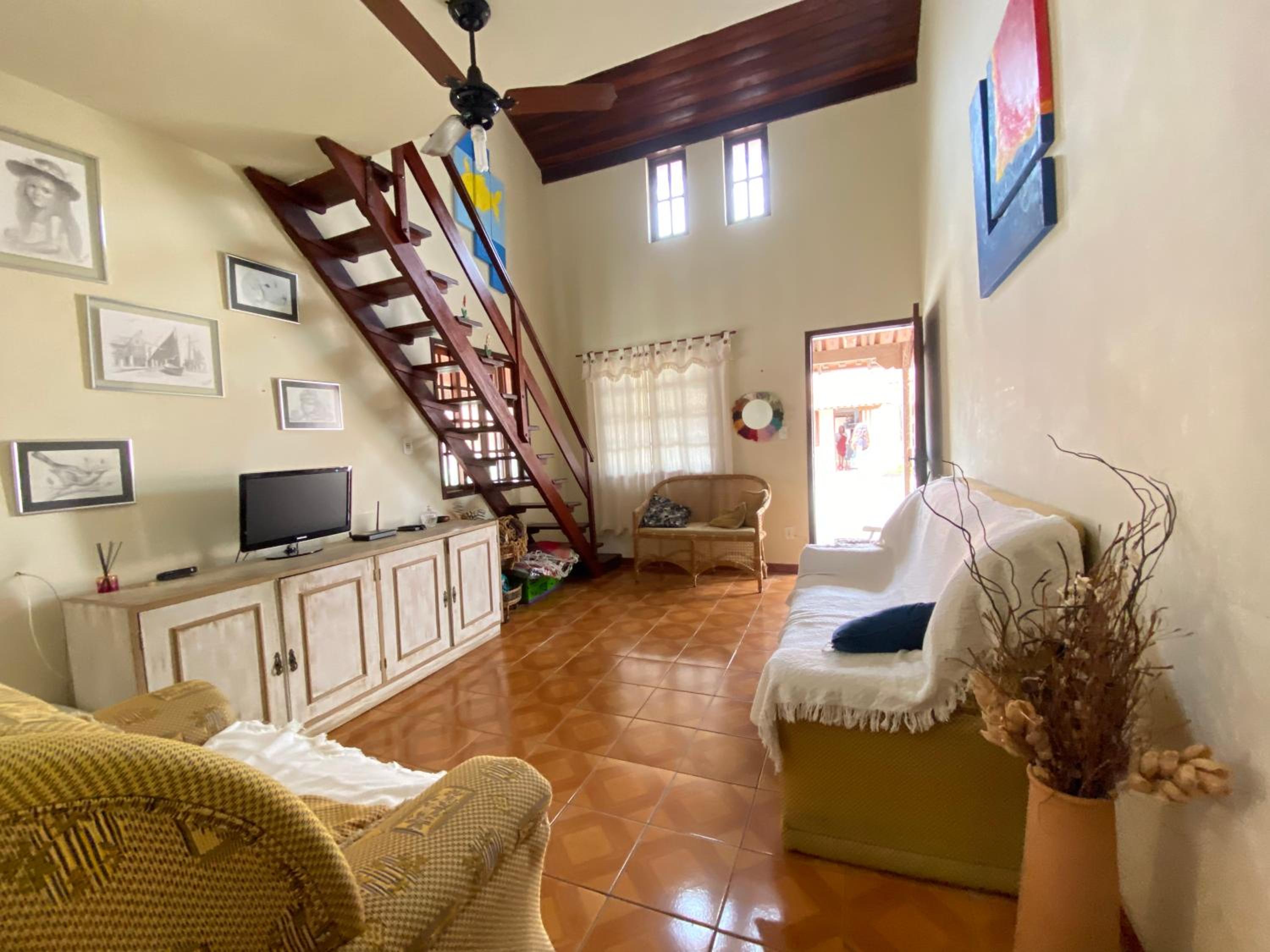 Casa com piscina próxima ao Shopping Park lagos