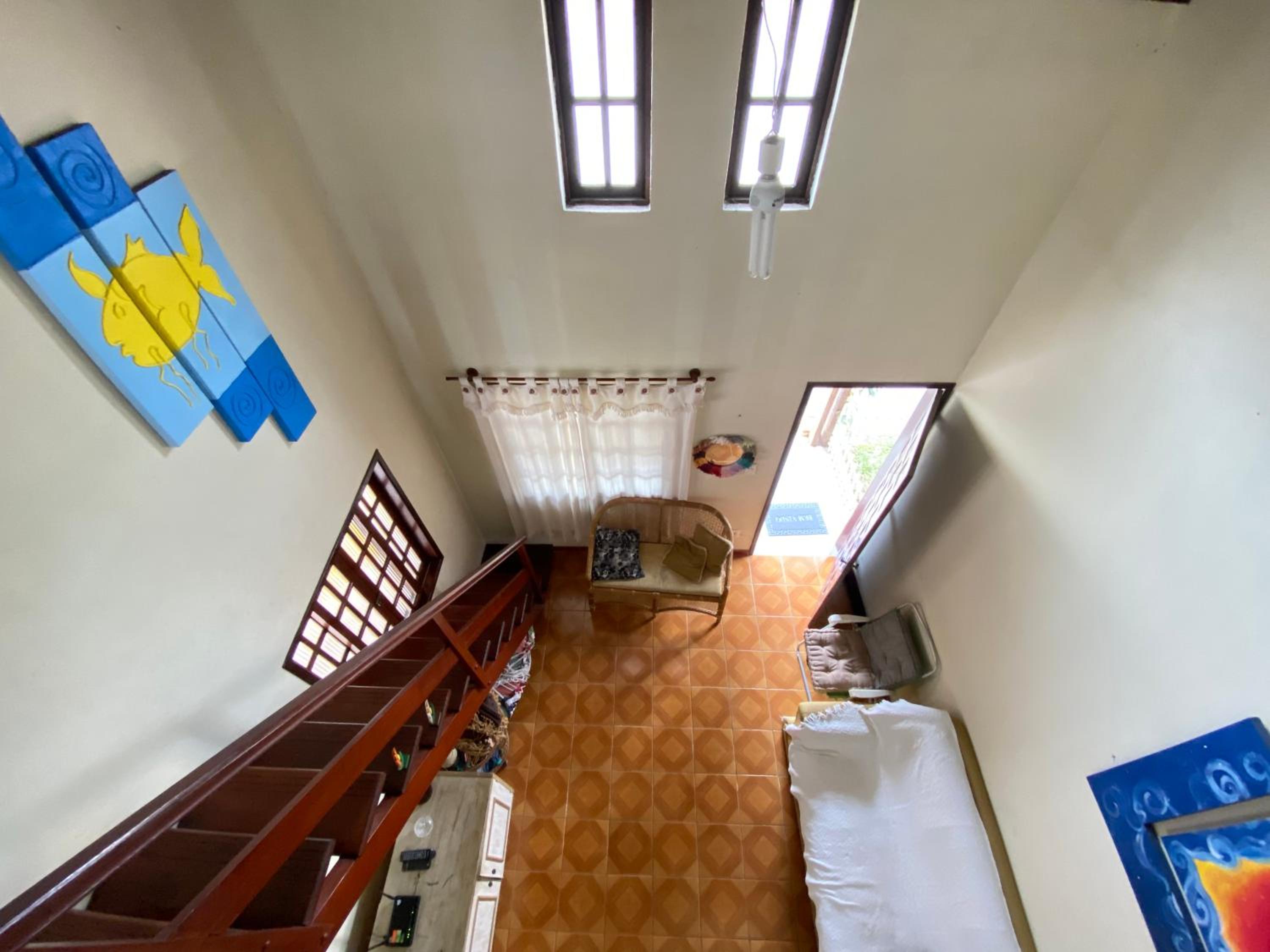 Casa com piscina próxima ao Shopping Park lagos