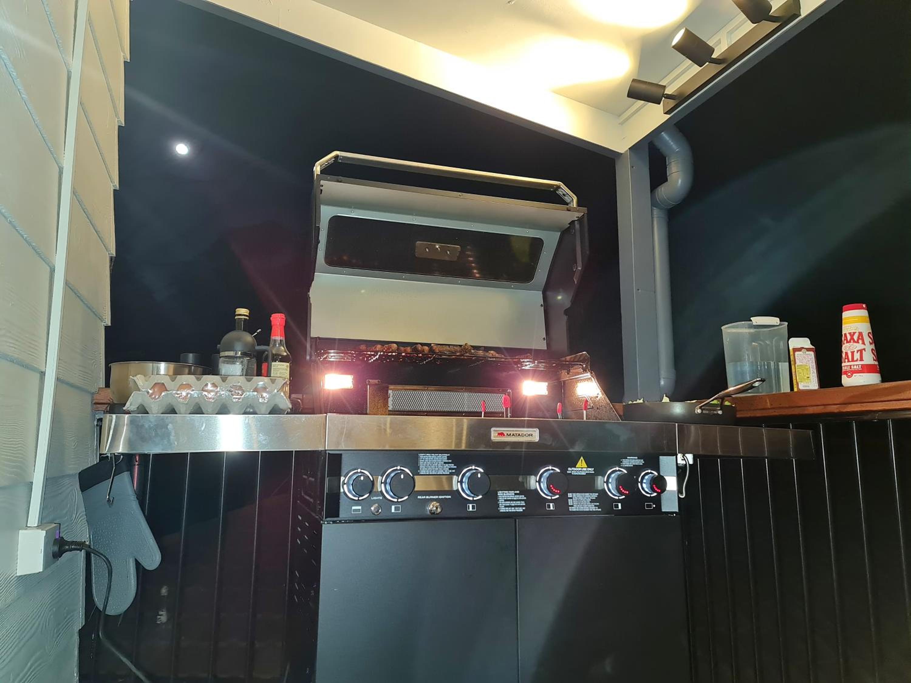 The Smart Retreat-Voice control smart house spa bath cinema