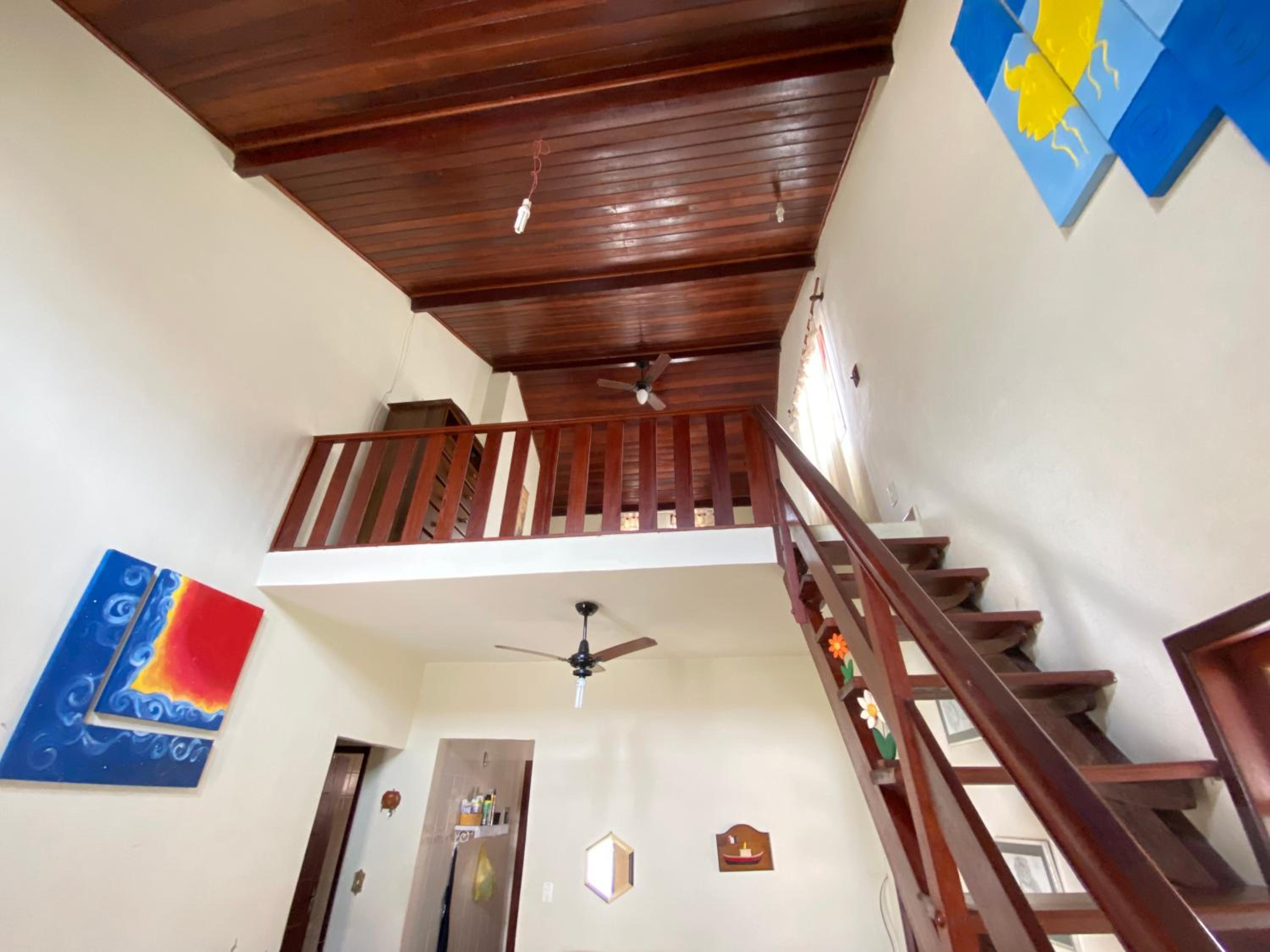 Casa com piscina próxima ao Shopping Park lagos