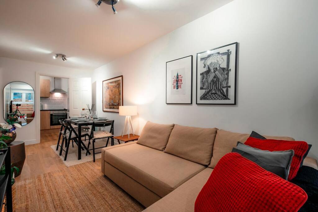 Holiday home 2BR l 2BA With Patio-Sleep 6