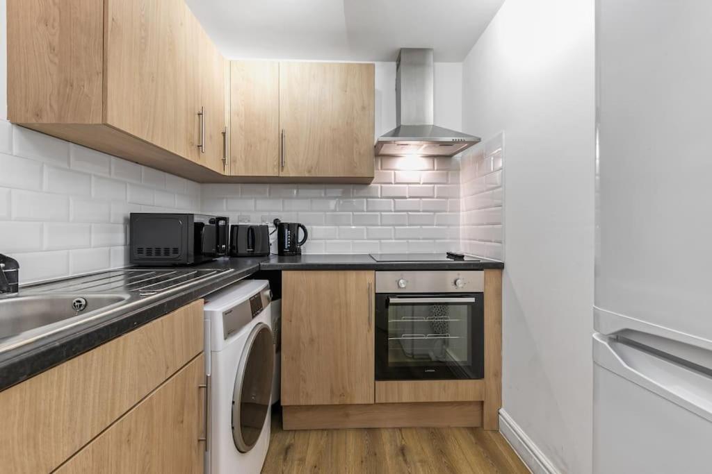 Holiday home 2BR l 2BA With Patio-Sleep 6