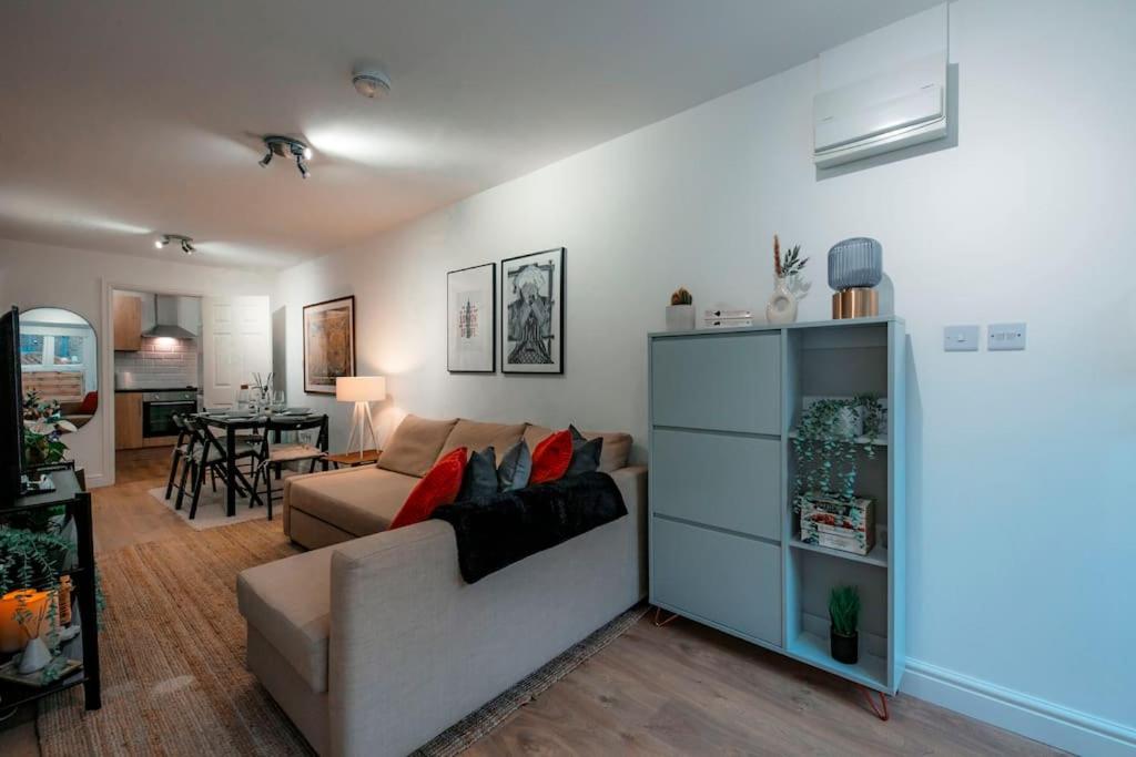 Holiday home 2BR l 2BA With Patio-Sleep 6