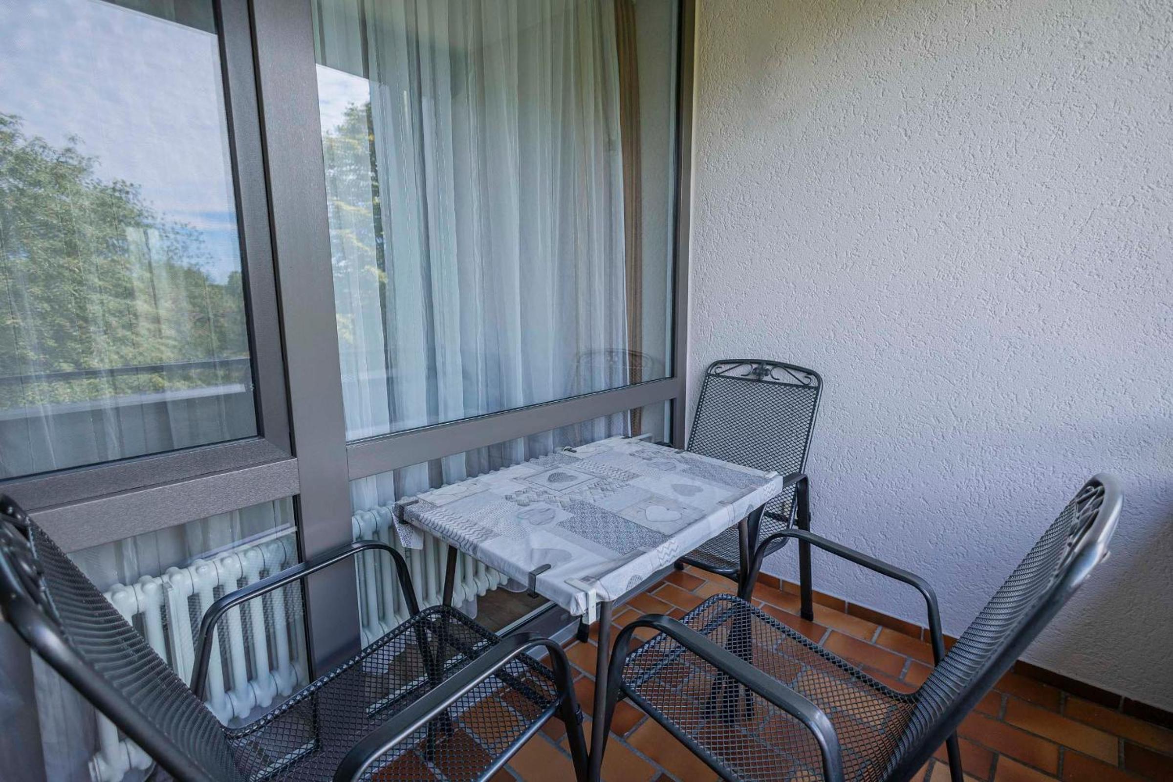 Ferienwohnpark Immenstaad am Bodensee Zwei-Zimmer-Apartment 49 47