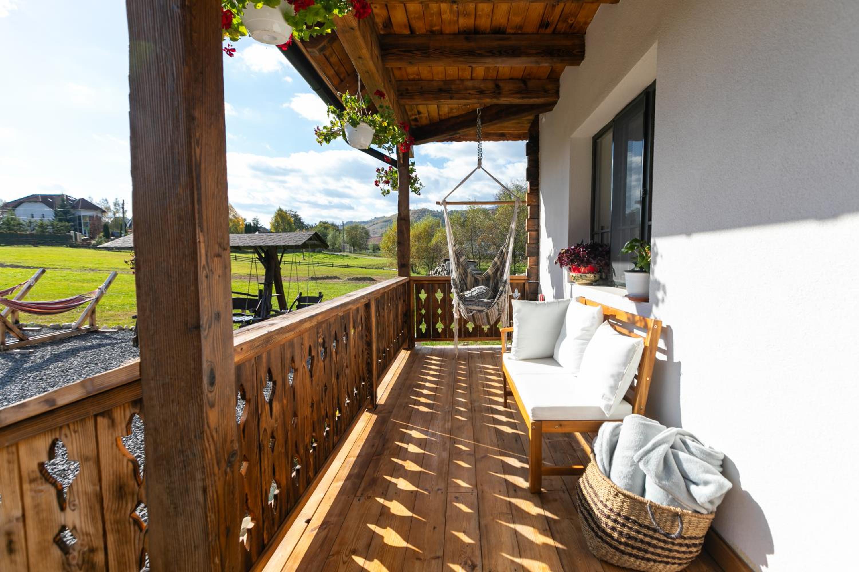 Old Cottage view 5