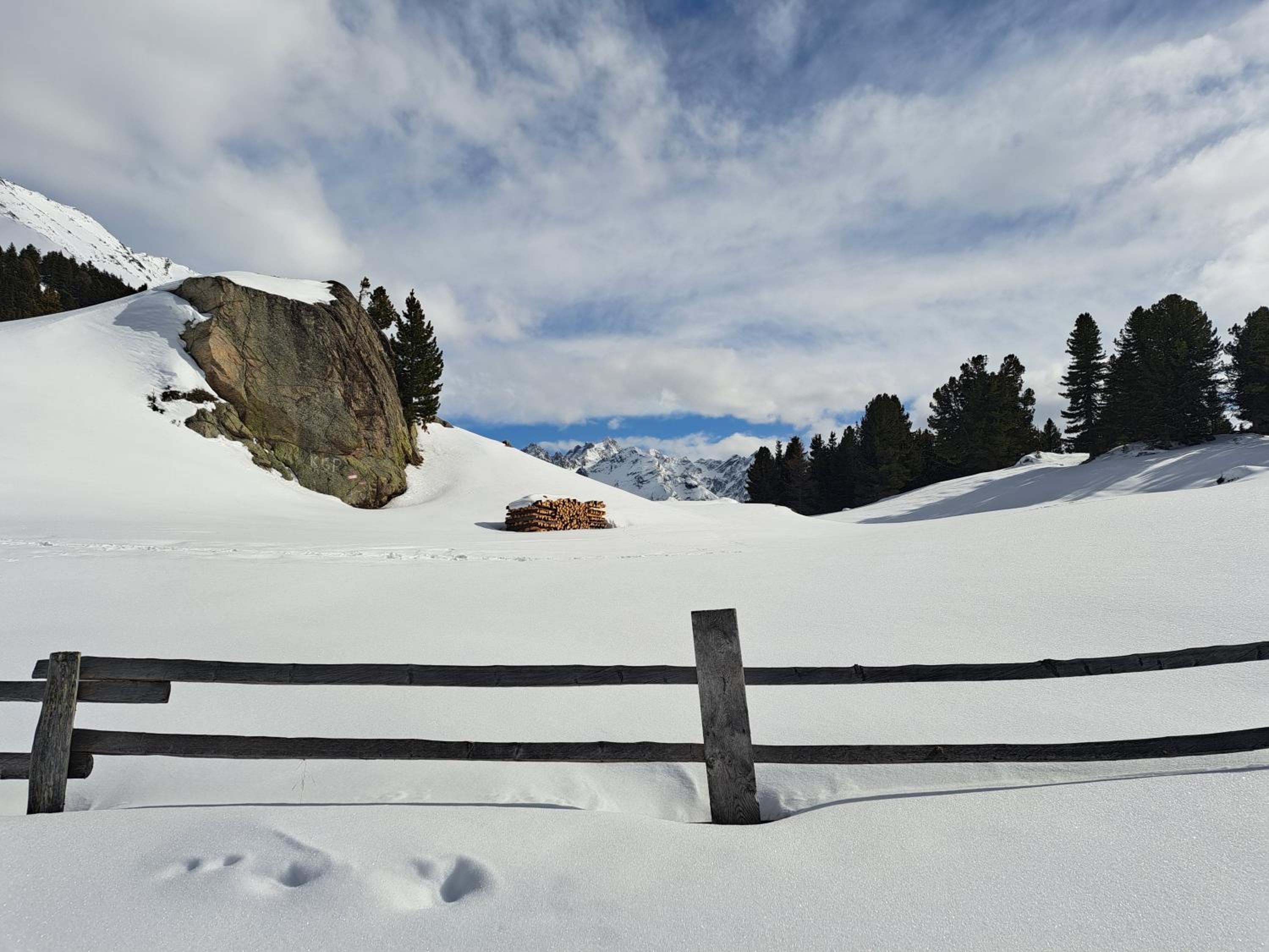 Apart am Brunnen
