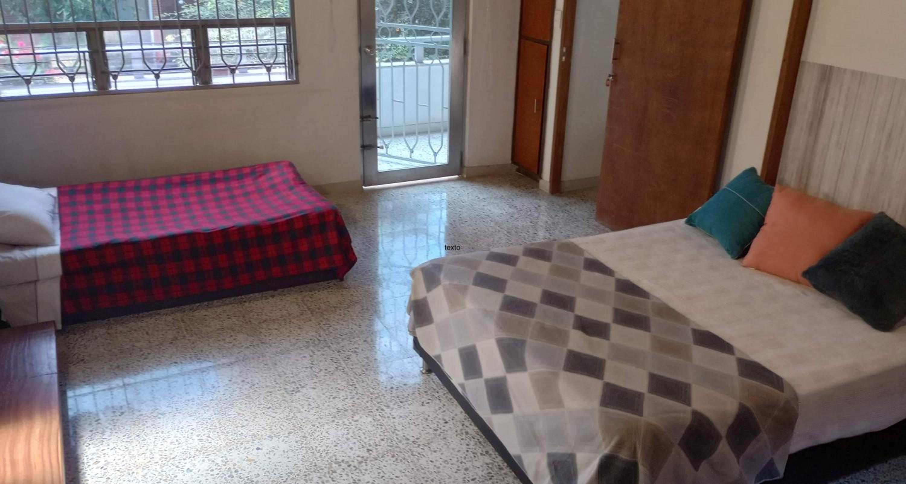 CASA DE LOLA