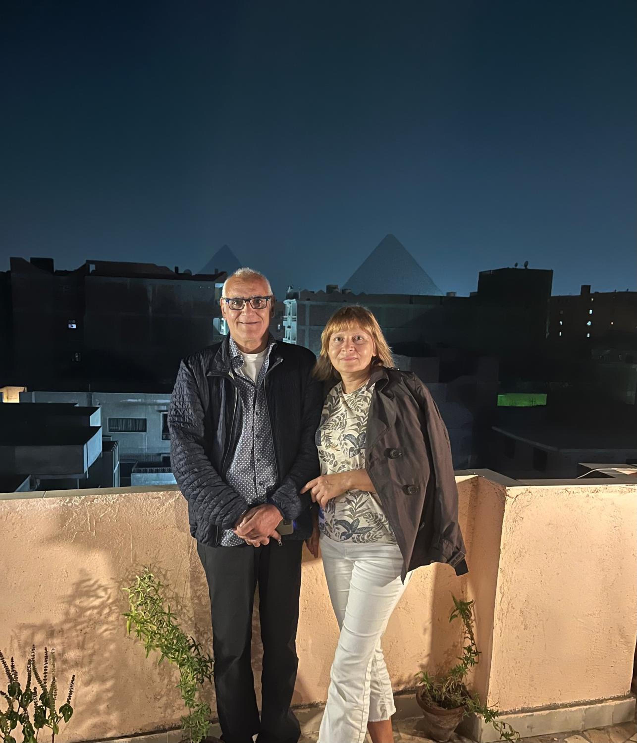 Badr pyramids inn