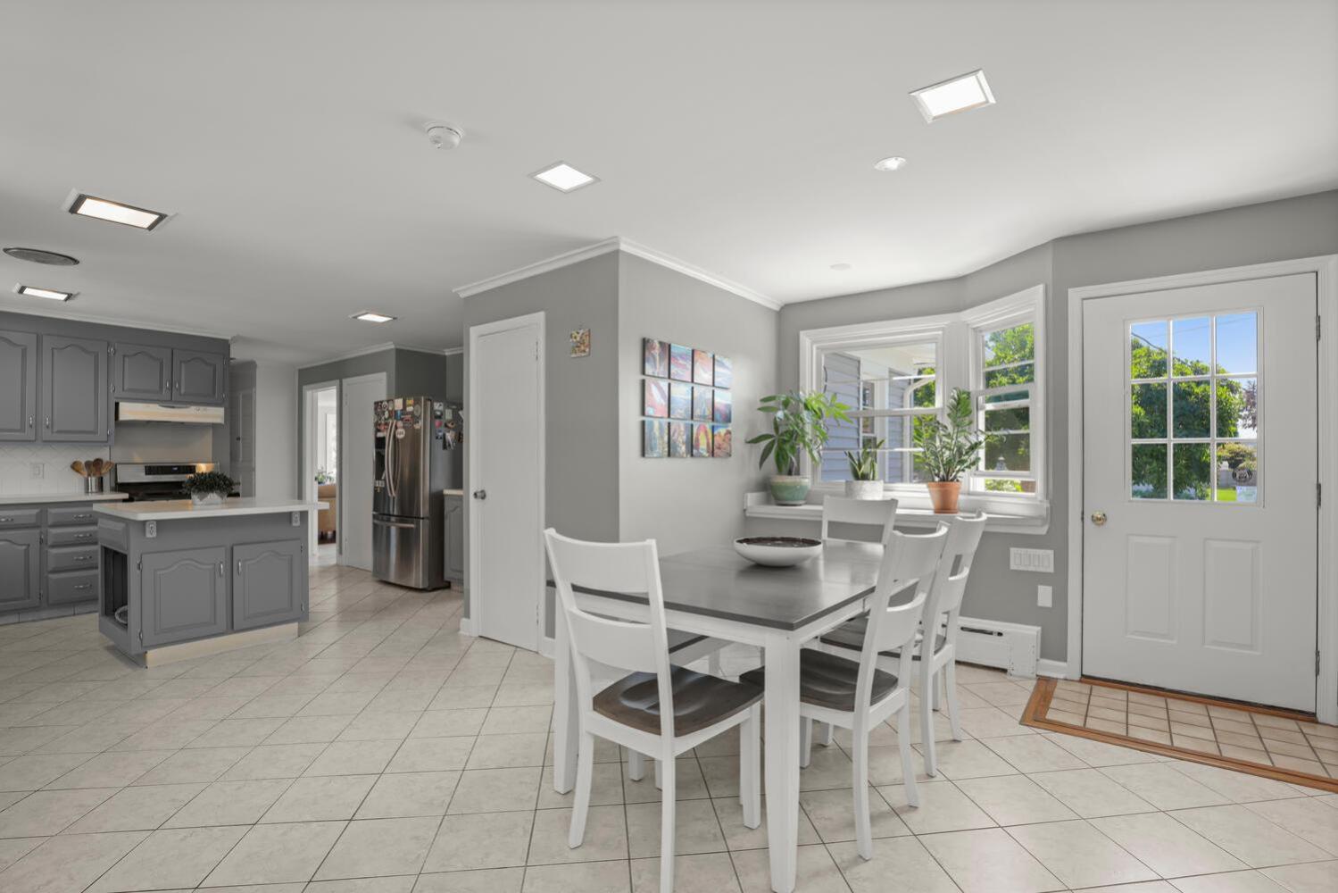 Spacious Gulf Beach Home view 4