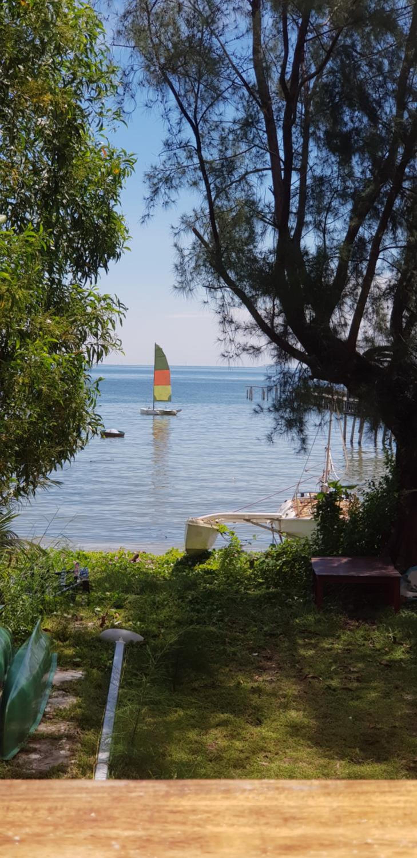 Old Sailor's Sunrise Beach Front House
