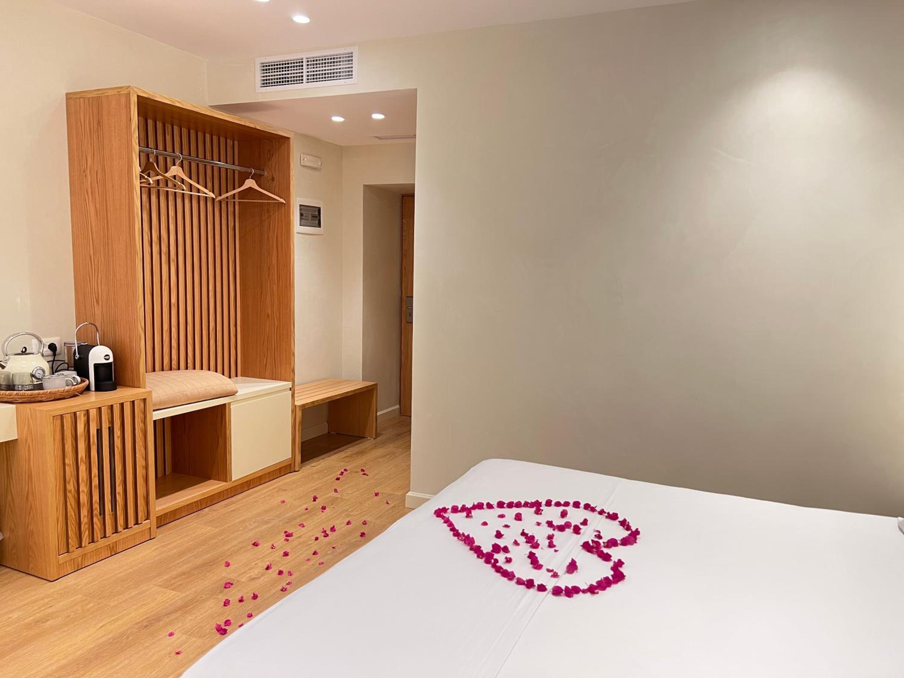 Elpis Guest House
