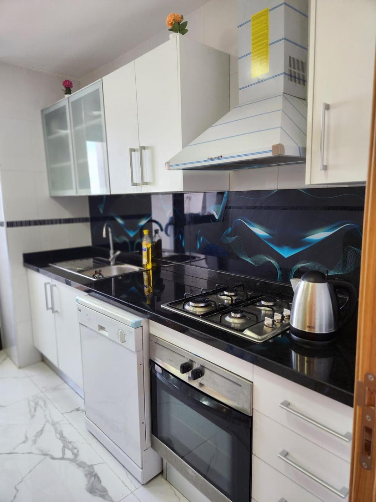 Appartement Confort Vue Mer I Piscine et Parking I Exclusivement aux Familles view 3