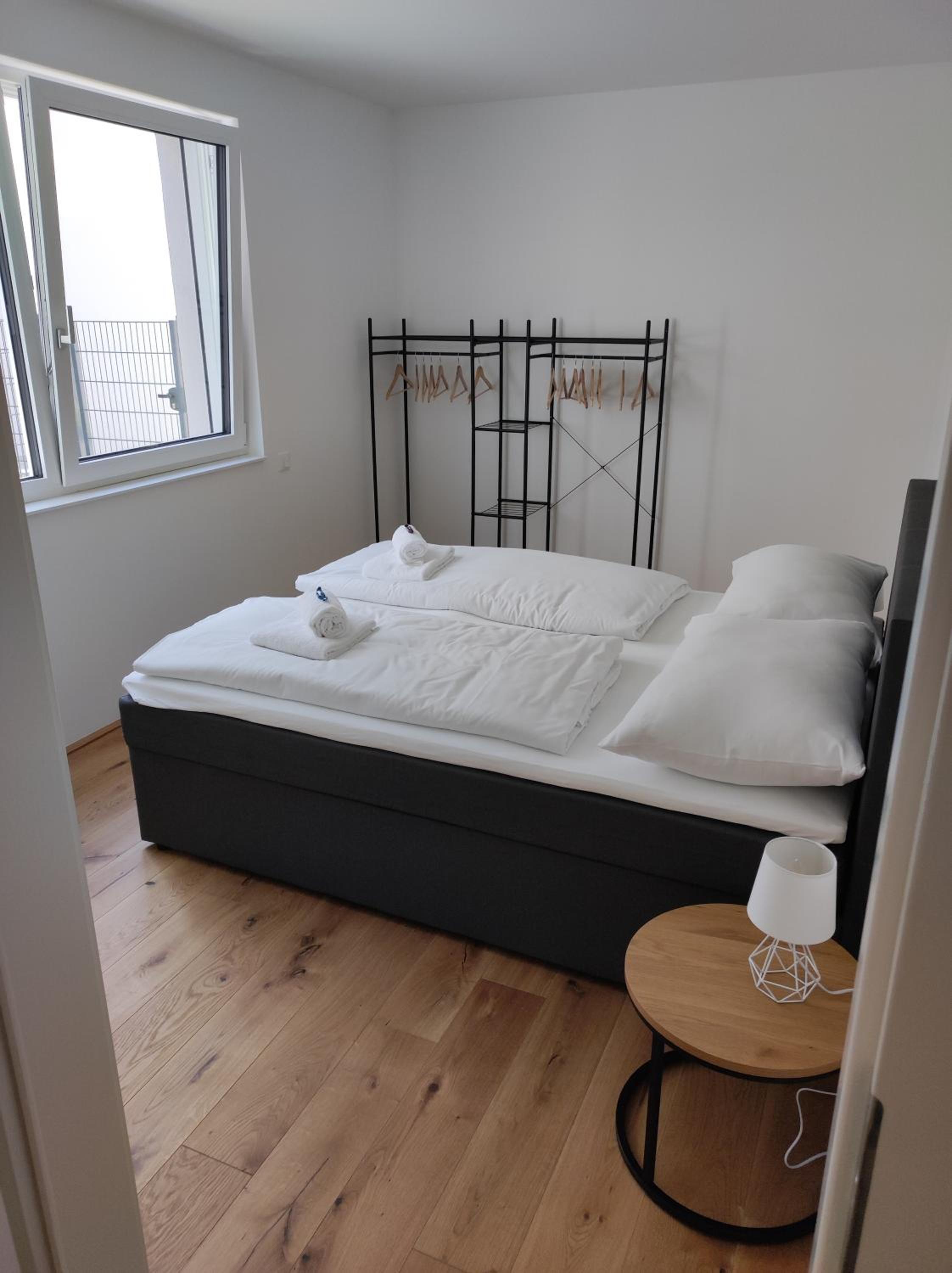 Roksox-home Apartment gegenüber der Uno-City und Kaiserwasser