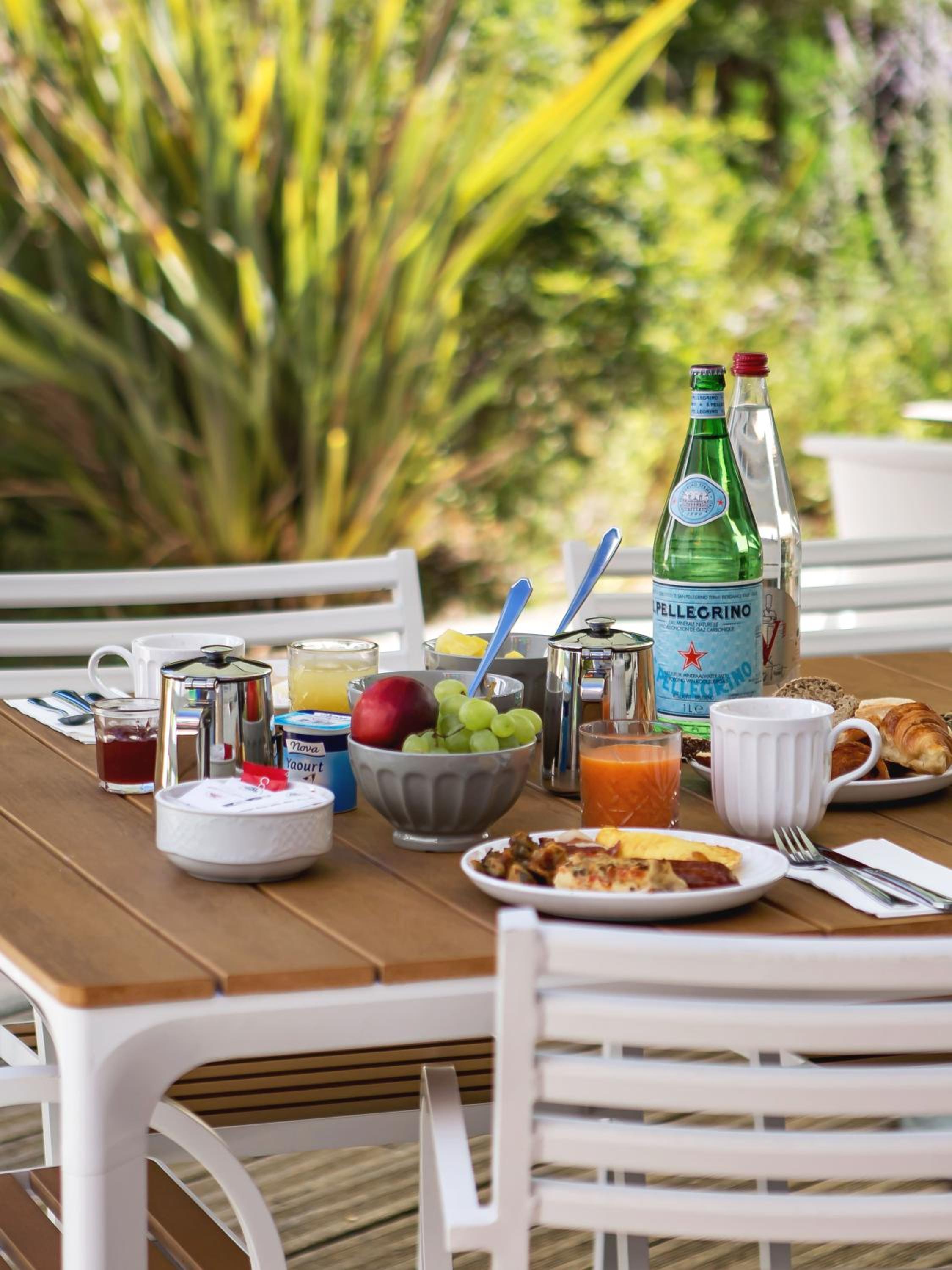 Vitrolles Vacations - Holiday Inn - Marseille Airport, an IHG Hotel - Property Image 12