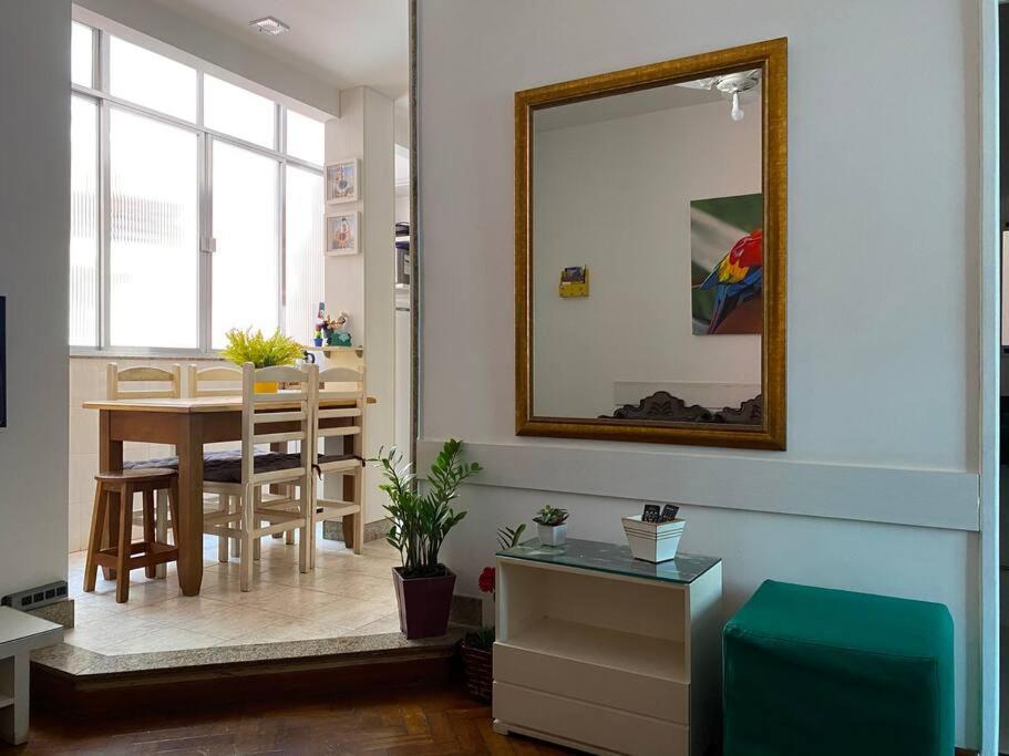 Charmoso apartamento na av. Atlântica, Copacabana