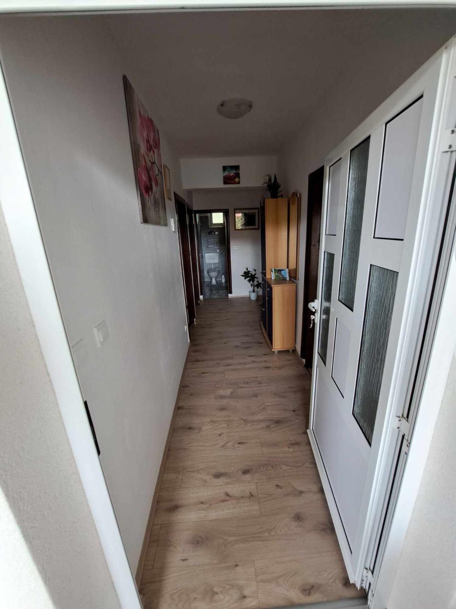 Photo 32