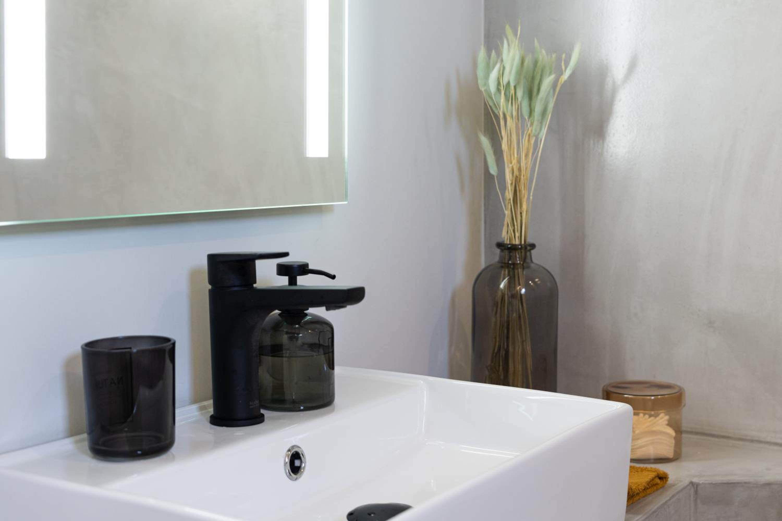 Meliora Suites