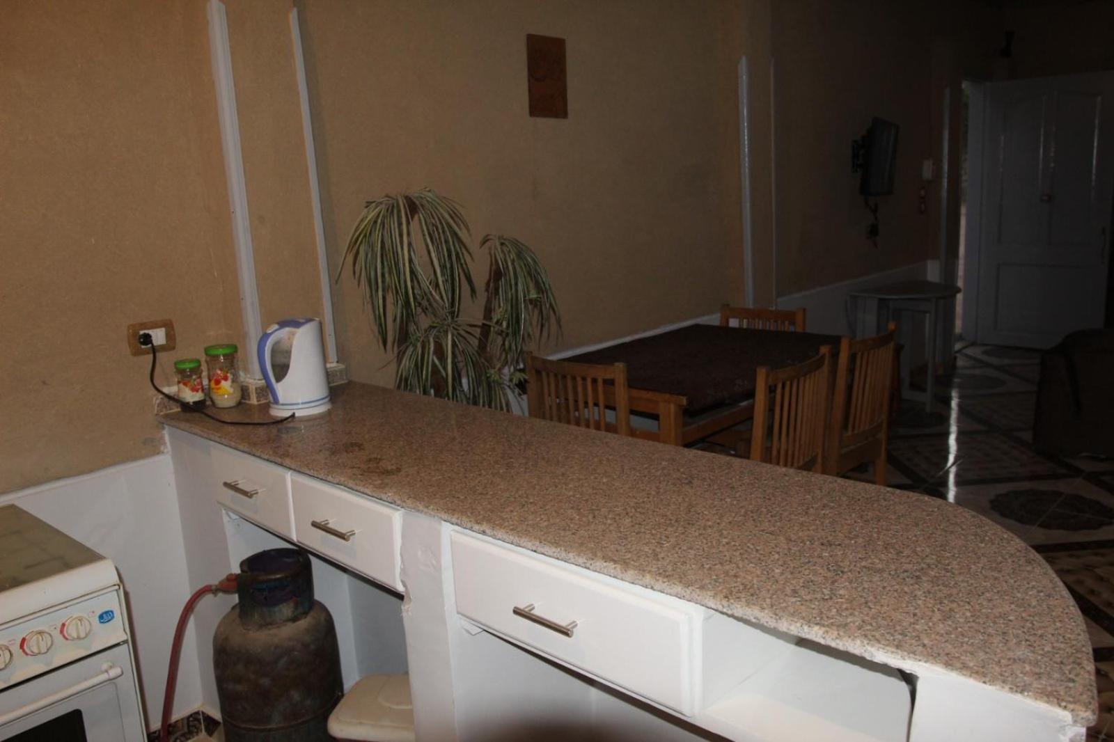 New Jorf House