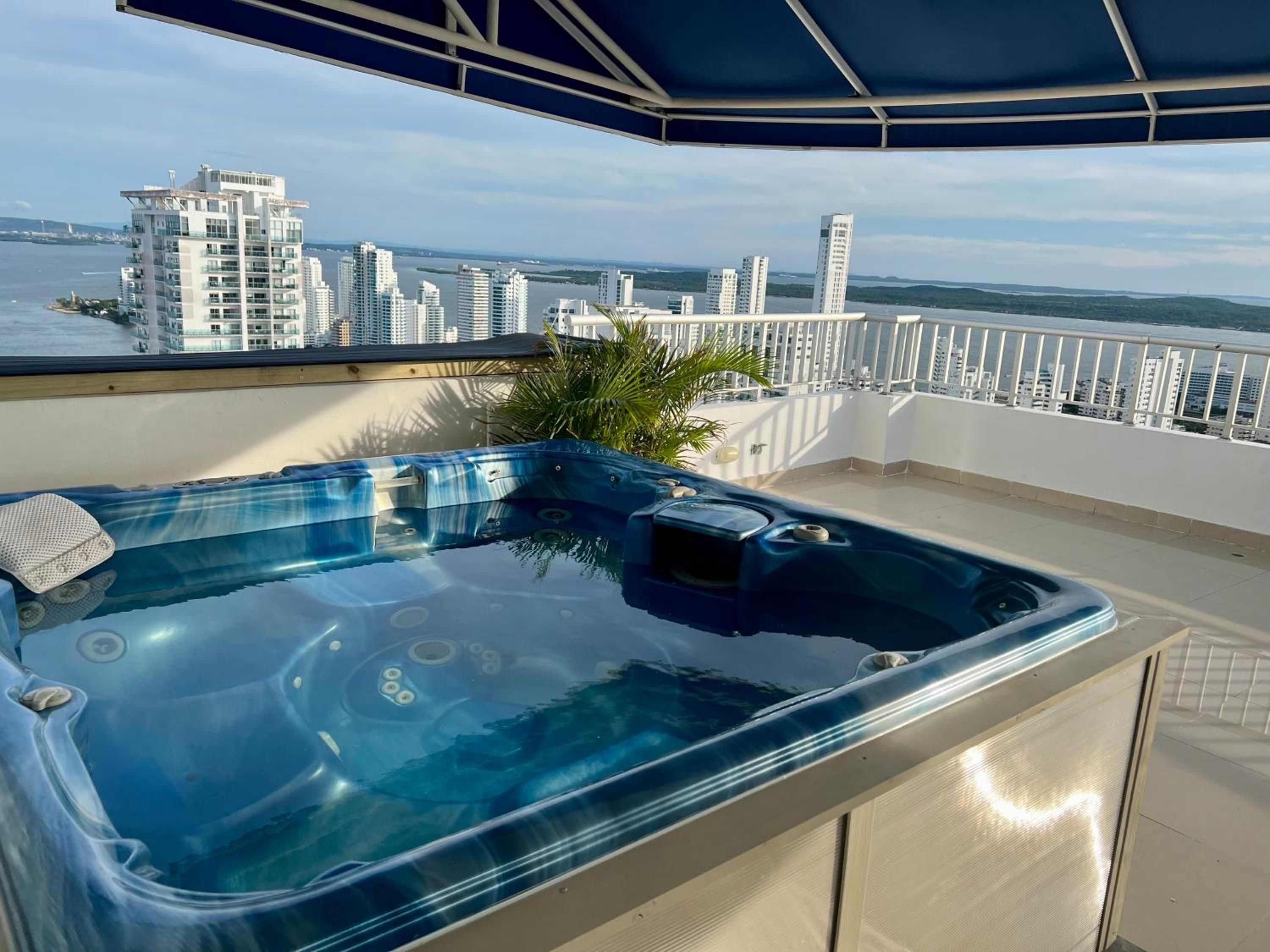 Palmetto Penthouse Deluxe Beautiful view and sunset floor 39