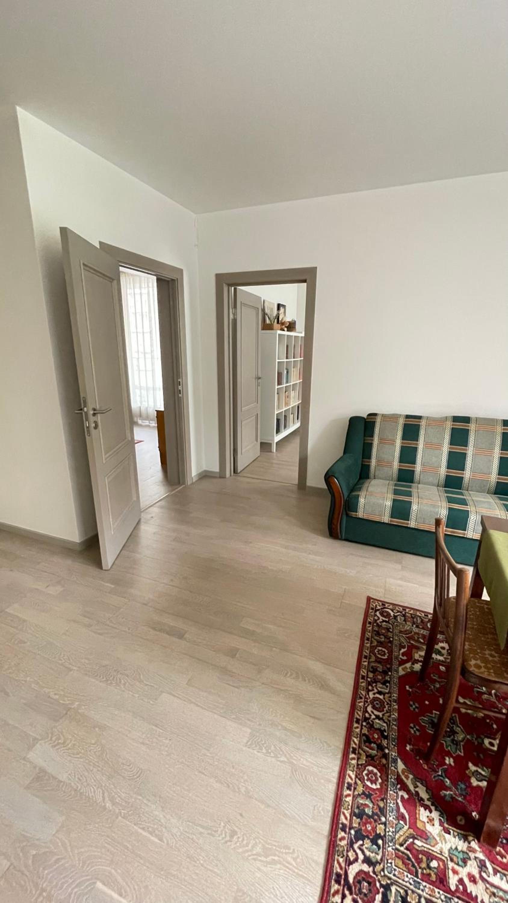 Hugo apartment & parking view 4