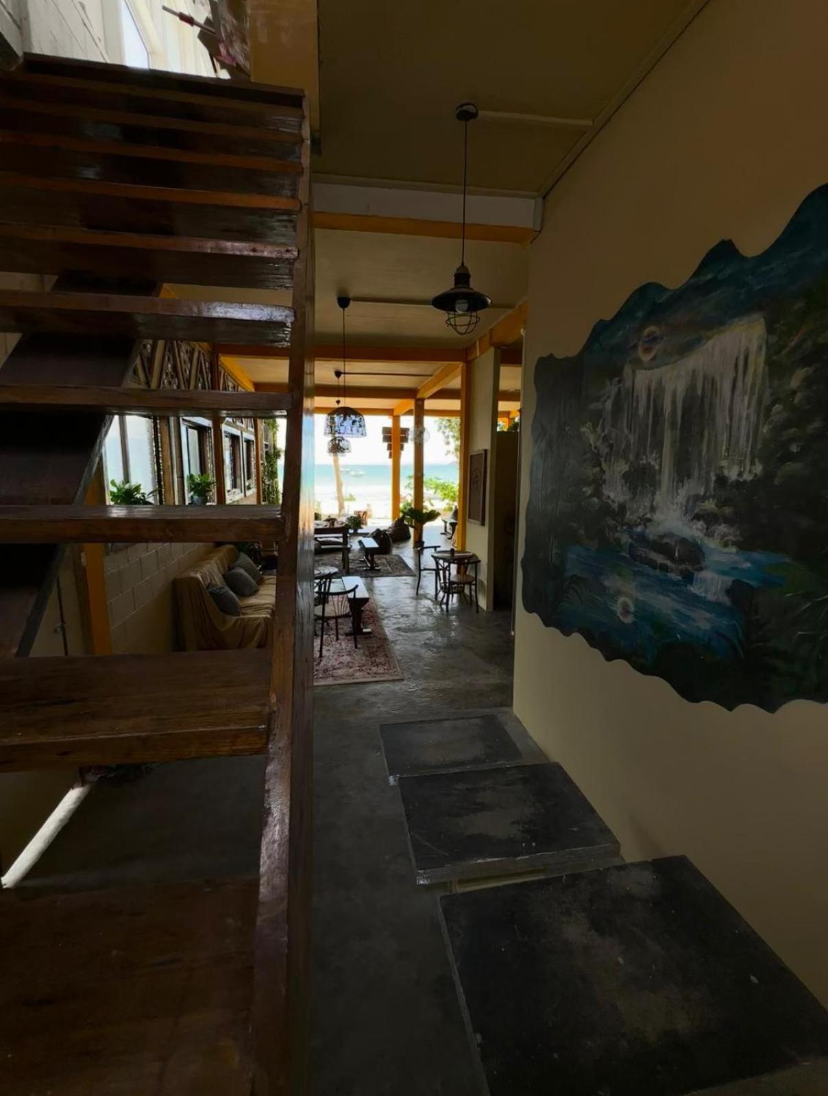 Seashell Guesthouse, bar and tattoos view 3