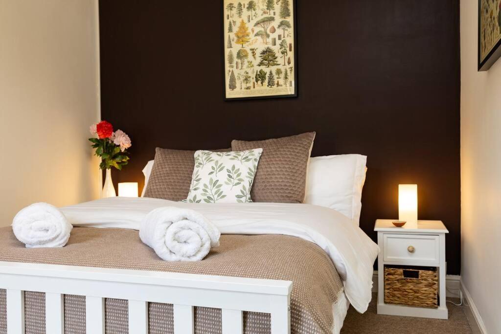 Pure B - Welcoming Bath City 3 Bed House Free Parking & Wifi view 4