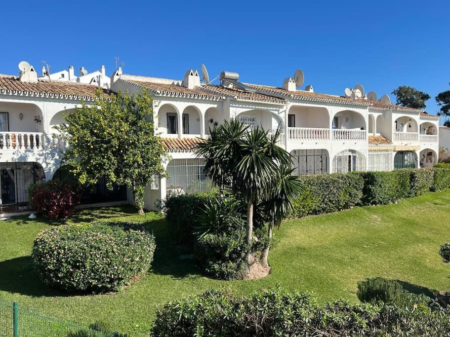 Spacious 3-Room Apartment with Pool - Riviera del Sol