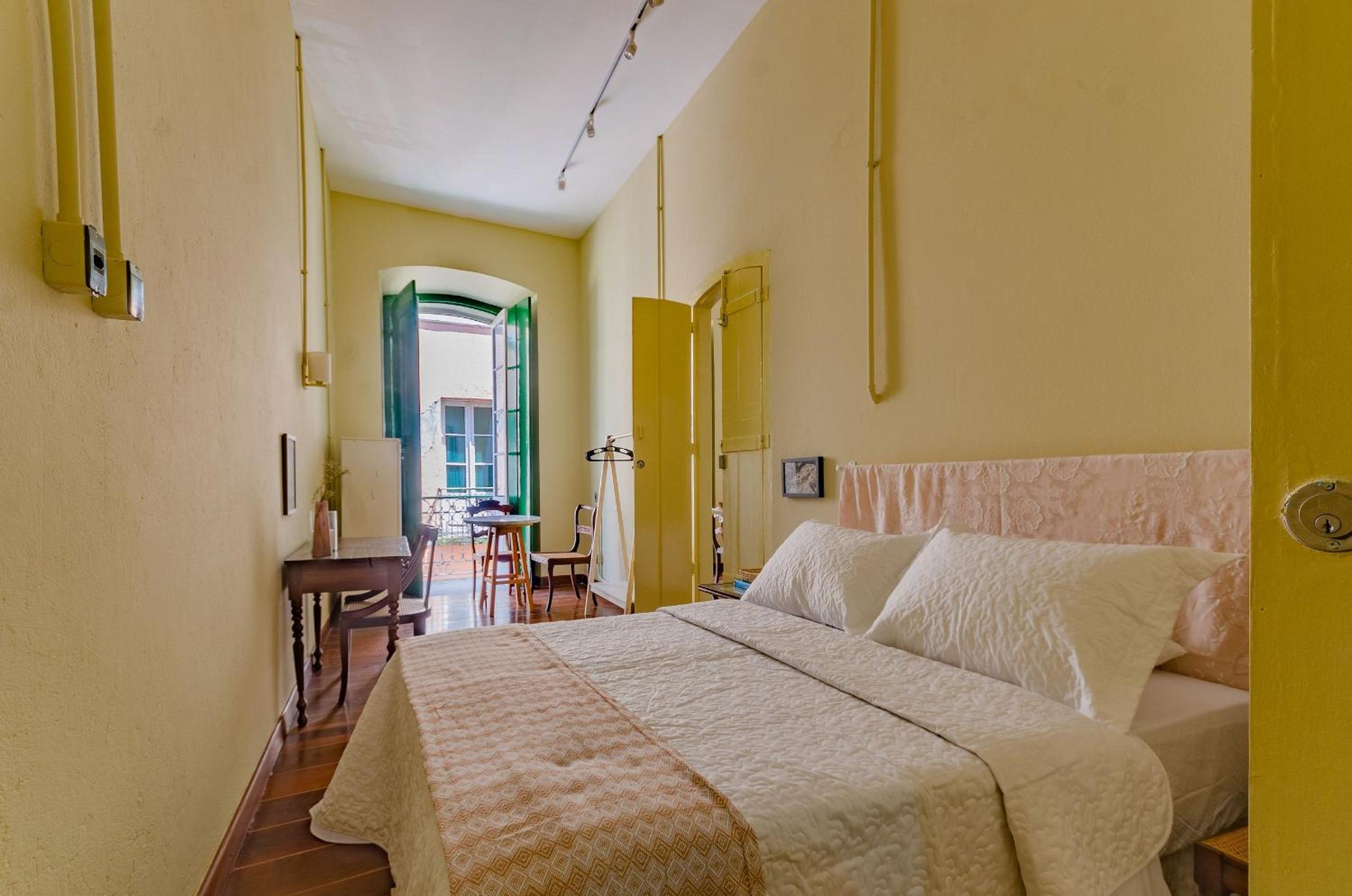 Experiência Autêntica no Pelourinho - Studio em Casarão Histórico até 6 hóspedes
