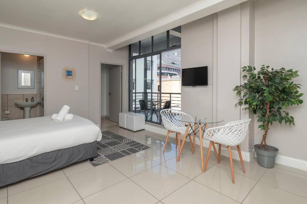 Charming Studio Apartment