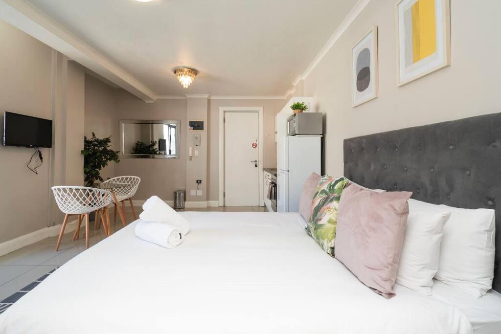Charming Studio Apartment