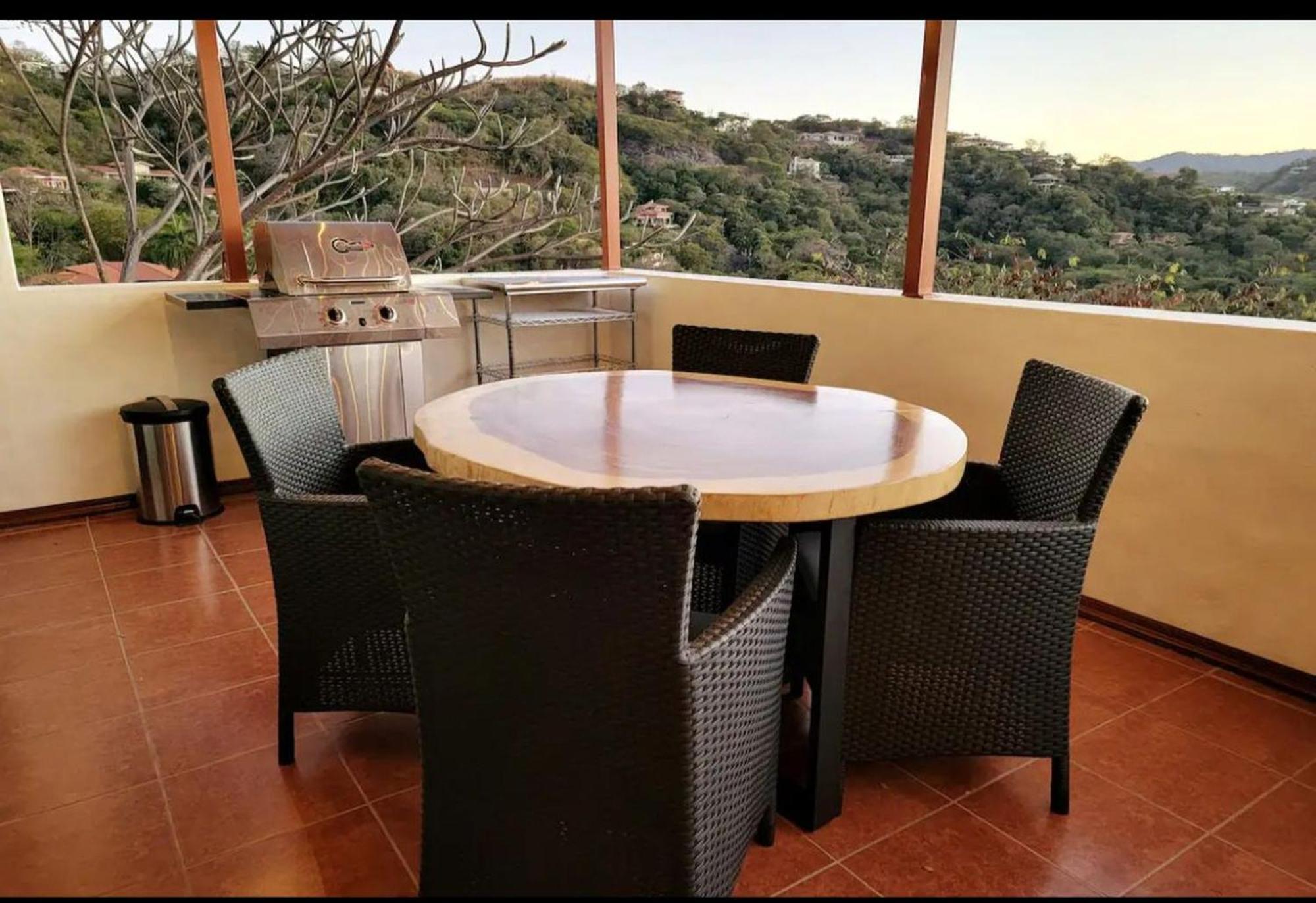 Cozy Resort Beach Condo in Playa Hermosa